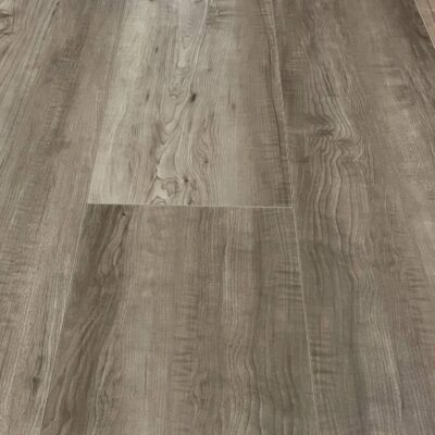 PISO LAMINADO AMBRAS TAUPE – 8,3x195x1215MM, MATE
RENDIMIENTO CAJA 1,8954 M2
8 UNIDADES